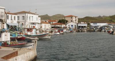 &Lambda;ή&mu;&nu;&omicron;&sigmaf;: H &Tau;ί&nu;&alpha; &Mu;&alpha;&nu;&delta;&eta;&lambda;&alpha;&rho;ά &alpha;&nu;&alpha;&kappa;&alpha;&lambda;ύ&pi;&tau;&epsilon;&iota; &tau;&omicron;&upsilon;&sigmaf; &alpha;&nu;&alpha;&rho;ί&theta;&mu;&eta;&tau;&omicron;&upsilon;&sigmaf; &theta;&eta;&sigma;&alpha;&upsilon;&rho;&omicron;ύ&sigmaf; &tau;&omicron;&upsilon; &nu;&eta;&sigma;&iota;&omicron;ύ