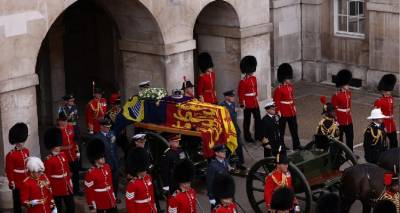 &Beta;&alpha;&sigma;ί&lambda;&iota;&sigma;&sigma;&alpha; &Epsilon;&lambda;&iota;&sigma;ά&beta;&epsilon;&tau;: &Sigma;&tau;&iota;&sigmaf; 13:00 &tau;&omicron; &mu;&epsilon;&sigma;&eta;&mu;έ&rho;&iota; &tau;&eta;&sigmaf; &Delta;&epsilon;&upsilon;&tau;έ&rho;&alpha;&sigmaf; &eta; &kappa;&eta;&delta;&epsilon;ί&alpha; &tau;&eta;&sigmaf; | &Alpha;&nu;&alpha;&lambda;&upsilon;&tau;&iota;&kappa;ά &tau;&omicron; &pi;&rho;ό&gamma;&rho;&alpha;&mu;&mu;&alpha;
