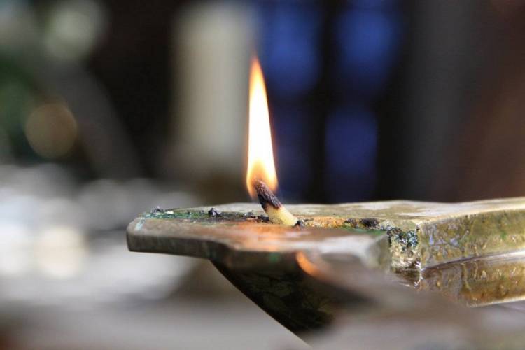 &Delta;&epsilon;&nu; &epsilon;ί&nu;&alpha;&iota; &delta;&upsilon;&nu;&alpha;&tau;ό&nu;! (&Mu;&iota;&alpha; &delta;&iota;&alpha;&phi;&omicron;&rho;&epsilon;&tau;&iota;&kappa;ή ά&pi;&omicron;&psi;&eta; &gamma;&iota;&alpha; &tau;&omicron;&nu; &Nu;ί&kappa;&omicron; &Delta;ή&mu;&omicron;&upsilon;, &tau;&omicron; Ά&gamma;&iota;&omicron;&nu; &Phi;&omega;&sigmaf; &kappa;&alpha;&iota; &tau;&eta;&nu; &alpha;&nu;&tau;ί&delta;&rho;&alpha;&sigma;&eta; &kappa;ά&pi;&omicron;&iota;&omega;&nu; &epsilon;&kappa;&kappa;&lambda;&eta;&sigma;&iota;&alpha;&sigma;&tau;&iota;&kappa;ώ&nu; &pi;&rho;&omicron;&sigma;ώ&pi;&omega;&nu;)