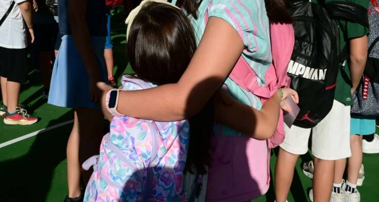 &Tau;&iota; &alpha;&lambda;&lambda;ά&zeta;&epsilon;&iota; &sigma;&tau;&iota;&sigmaf; &sigma;&chi;&omicron;&lambda;&iota;&kappa;έ&sigmaf; &epsilon;&kappa;&delta;&rho;&omicron;&mu;έ&sigmaf;: &Pi;ώ&sigmaf; &theta;&alpha; &mu;&epsilon;&iota;&omega;&theta;&epsilon;ί &tau;&omicron; &kappa;ό&sigma;&tau;&omicron;&sigmaf; &sigma;&upsilon;&mu;&mu;&epsilon;&tau;&omicron;&chi;ή&sigmaf; &tau;&omega;&nu; &mu;&alpha;&theta;&eta;&tau;ώ&nu;, &tau;&iota; &pi;&rho;&omicron;&beta;&lambda;έ&pi;&epsilon;&tau;&alpha;&iota; &gamma;&iota;&alpha; &tau;&alpha; &kappa;&iota;&nu;&eta;&tau;ά, &pi;&rho;ό&sigma;&theta;&epsilon;&tau;&alpha; &mu;έ&tau;&rho;&alpha; &alpha;&sigma;&phi;&alpha;&lambda;&epsilon;ί&alpha;&sigmaf;