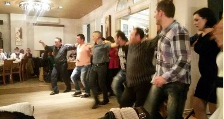 &Omicron; &Gamma;&Alpha;&Sigma; &Mu;ύ&rho;&iota;&nu;&alpha;&sigmaf; έ&kappa;&omicron;&psi;&epsilon; &tau;&eta; &beta;&alpha;&sigma;&iota;&lambda;ό&pi;&iota;&tau;&alpha; &tau;&omicron;&upsilon;