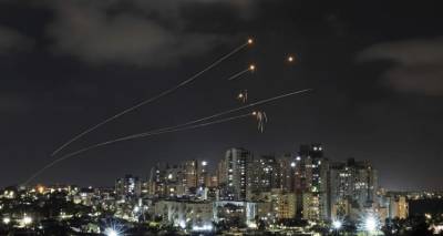 «Βράζει» η Μέση Ανατολή: Στην αναμονή το Ισραήλ για τη χερσαία επίθεση | «Εκβιάζει» η Χαμάς για τους ομήρους