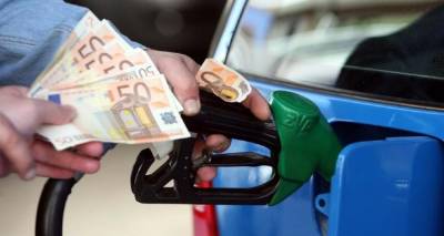 &Tau;&iota; &gamma;ί&nu;&epsilon;&tau;&alpha;&iota; &mu;&epsilon; &tau;&eta;&nu; &tau;&iota;&mu;ή &tau;&eta;&sigmaf; &alpha;&mu;ό&lambda;&upsilon;&beta;&delta;&eta;&sigmaf; &sigma;&tau;&eta; &Lambda;ή&mu;&nu;&omicron;;