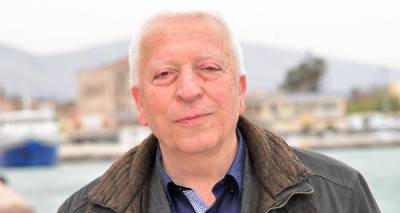 &Sigma;&tau;&eta; &Lambda;ή&mu;&nu;&omicron; &omicron; &Kappa;ώ&sigma;&tau;&alpha;&sigmaf; &Mu;&omicron;&upsilon;&tau;&zeta;&omicron;ύ&rho;&eta;&sigmaf;