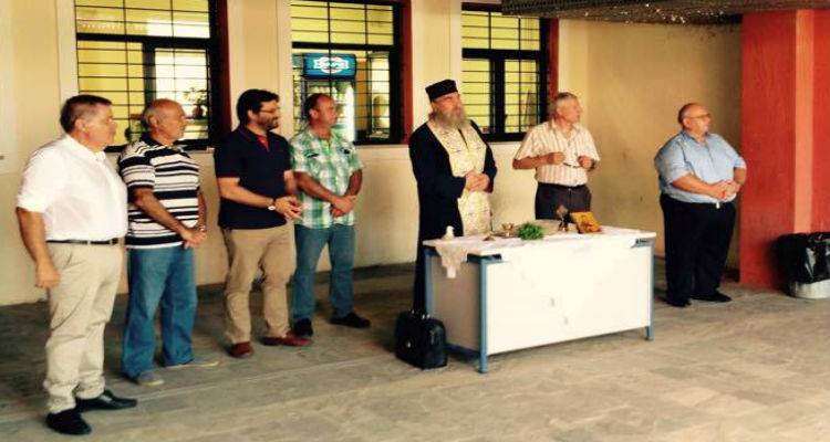 &Mu;&alpha;&rho;&iota;&nu;ά&kappa;&eta;&sigmaf; &gamma;&iota;&alpha; &tau;&eta; &nu;έ&alpha; &sigma;&chi;&omicron;&lambda;&iota;&kappa;ή &chi;&rho;&omicron;&nu;&iota;ά: &laquo;&Epsilon;ί&mu;&alpha;&sigma;&tau;&epsilon; &sigma;&tau;&omicron; &pi;&lambda;&epsilon;&upsilon;&rho;ό &mu;&alpha;&theta;&eta;&tau;ώ&nu; &kappa;&alpha;&iota; &epsilon;&kappa;&pi;&alpha;&iota;&delta;&epsilon;&upsilon;&tau;&iota;&kappa;ώ&nu;&raquo;