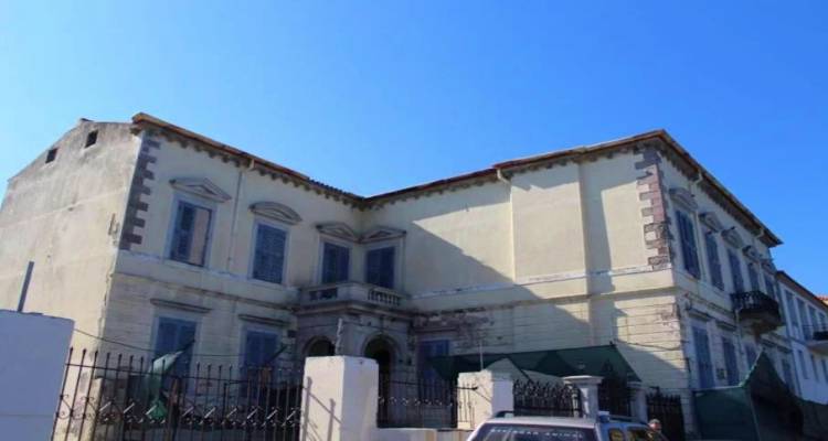 &Lambda;ή&mu;&nu;&omicron;&sigmaf;: 10.000 &epsilon;&upsilon;&rho;ώ &sigma;&epsilon; &alpha;&rho;&iota;&sigma;&tau;&omicron;ύ&chi;&omicron;&upsilon;&sigmaf; &mu;&alpha;&theta;&eta;&tau;έ&sigmaf; &alpha;&pi;ό &tau;&omicron; &laquo;&Chi;&rho;&iota;&sigma;&tau;&omicron;&delta;&omicron;&upsilon;&lambda;ί&delta;&epsilon;&iota;&omicron; &Sigma;&upsilon;&sigma;&sigma;ί&tau;&iota;&omicron;&raquo;