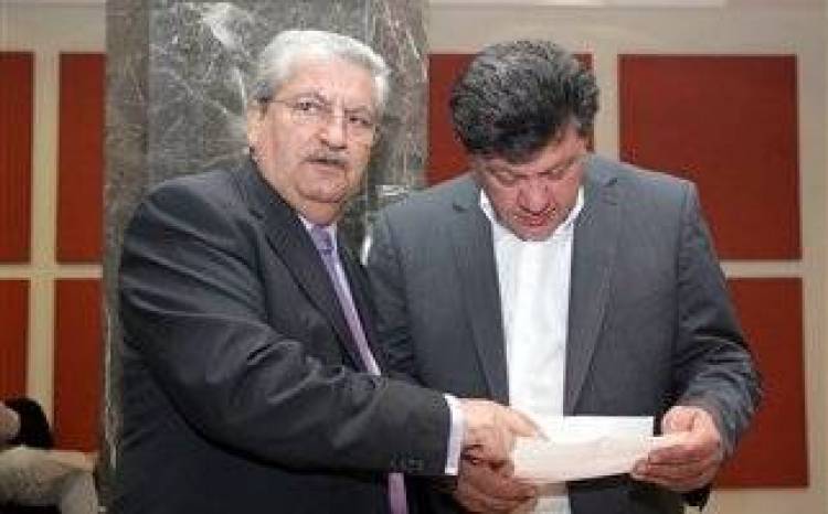 Ως ύποπτοι για νόθευση εγγράφου καλούνται στους εισαγγελείς οι κκ Διώτης και Καπελέρης