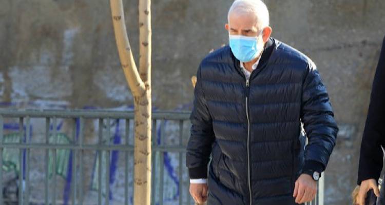 &Pi;έ&tau;&rho;&omicron;&sigmaf; &Phi;&iota;&lambda;&iota;&pi;&pi;ί&delta;&eta;&sigmaf;: &Epsilon;&kappa;&tau;ό&sigmaf; &phi;&upsilon;&lambda;&alpha;&kappa;ή&sigmaf; &mu;&epsilon;&tau;ά &tau;&eta;&nu; &pi;&rho;ό&tau;&alpha;&sigma;&eta; &alpha;&theta;ώ&omega;&sigma;&eta;&sigmaf; &gamma;&iota;&alpha; &tau;&omicron;&nu; &beta;&iota;&alpha;&sigma;&mu;ό; &laquo;&Theta;&epsilon;&omega;&rho;ώ &beta;έ&beta;&alpha;&iota;&eta; &tau;&eta;&nu; &alpha;&nu;&alpha;&sigma;&tau;&omicron;&lambda;ή&raquo;