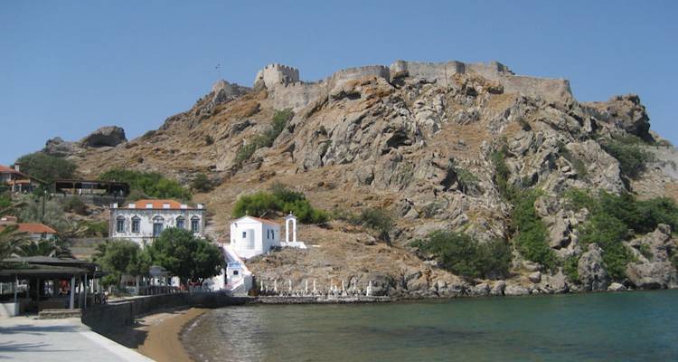 Λήμνος: Πανηγυρίζει η Αγία Παρασκευή στους πρόποδες του Κάστρου