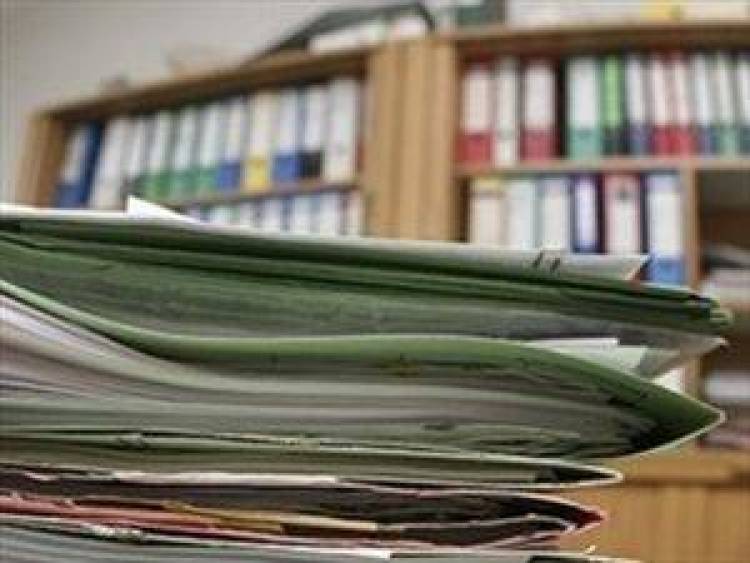 Ώρα της κρίσης για 9.800 δημοσίους υπαλλήλους