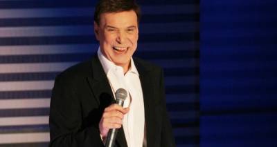 &Pi;έ&theta;&alpha;&nu;&epsilon; &omicron; &Gamma;&iota;ώ&rho;&gamma;&omicron;&sigmaf; &Mu;&alpha;&rho;ί&nu;&omicron;&sigmaf;