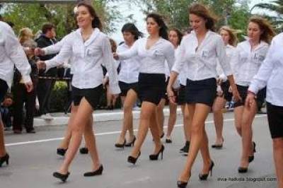 &Mu;ί&nu;&iota; &kappa;&alpha;&iota; &mu;&nu;ή&mu;&eta;