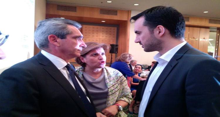 &Mu;&epsilon; &tau;&omicron;&nu; &Upsilon;&phi;&upsilon;&pi;&omicron;&upsilon;&rho;&gamma;ό &Omicron;&iota;&kappa;&omicron;&nu;&omicron;&mu;ί&alpha;&sigmaf; &sigma;&upsilon;&nu;&alpha;&nu;&tau;ή&theta;&eta;&kappa;&alpha;&nu; &Kappa;&alpha;&lambda;&omicron;&gamma;ή&rho;&omicron;&upsilon; &kappa;&alpha;&iota; &Chi;&alpha;&tau;&zeta;&eta;&mu;ά&rho;&kappa;&omicron;&sigmaf;