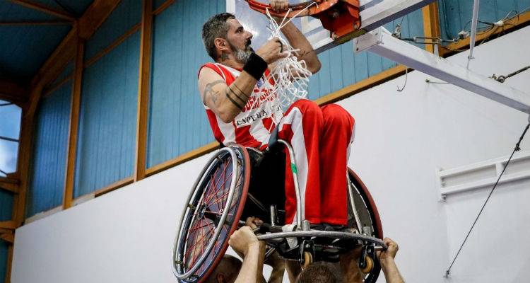 &Omicron; &Lambda;&eta;&mu;&nu;&iota;ό&sigmaf; &Mu;&iota;&chi;ά&lambda;&eta;&sigmaf; &Chi;&alpha;&tau;&zeta;&eta;&delta;&eta;&mu;&eta;&tau;&rho;ί&omicron;&upsilon; &sigma;&tau;&omicron; ethnos.gr: &laquo;Έ&beta;&alpha;&lambda;&alpha; &tau;&omicron; &delta;&iota;&chi;&tau;ά&kappa;&iota; &sigma;&tau;&omicron; &pi;&rho;&omicron;&sigma;&kappa;έ&phi;&alpha;&lambda;ό &mu;&omicron;&upsilon;&raquo;
