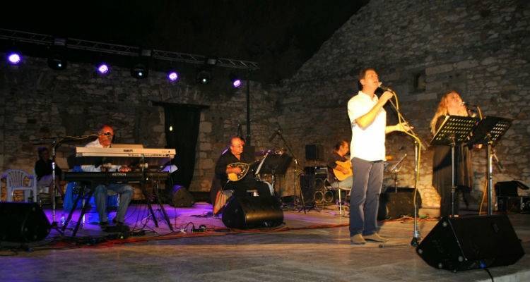 &Sigma;&tau;&iota;&sigmaf; 22 &Alpha;&upsilon;&gamma;&omicron;ύ&sigma;&tau;&omicron;&upsilon; &eta; &sigma;&upsilon;&nu;&alpha;&upsilon;&lambda;ί&alpha; &tau;&omicron;&upsilon; &sigma;&upsilon;&gamma;&kappa;&rho;&omicron;&tau;ή&mu;&alpha;&tau;&omicron;&sigmaf; &laquo;Έ&mu;&mu;&epsilon;&lambda;&omicron;&nu;&raquo; &sigma;&tau;&eta; &Mu;ύ&rho;&iota;&nu;&alpha;