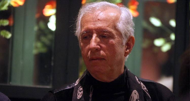 &Pi;έ&theta;&alpha;&nu;&epsilon; &omicron; &Kappa;&omega;&nu;&sigma;&tau;&alpha;&nu;&tau;ί&nu;&omicron;&sigmaf; &Tau;&zeta;&omicron;ύ&mu;&alpha;&sigmaf;