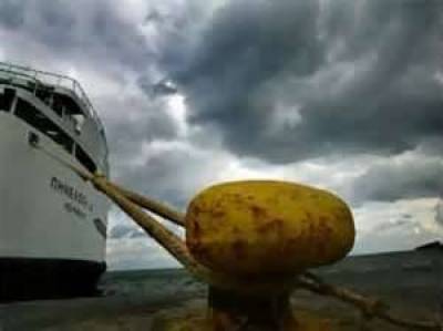 Δεμένα τα πλοία Δευτέρα και Τρίτη