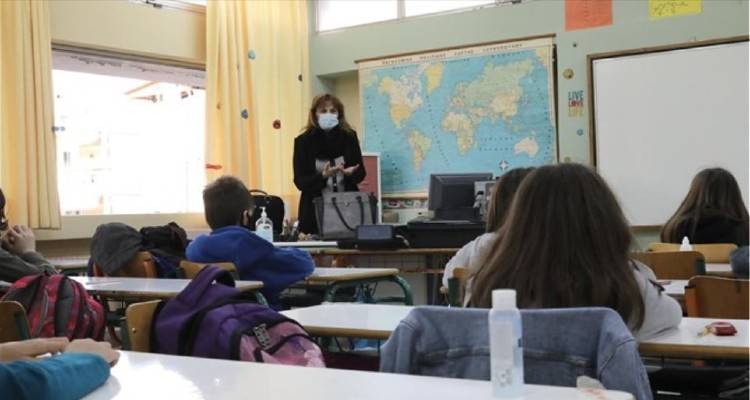 &Kappa;&epsilon;&rho;&alpha;&mu;έ&omega;&sigmaf;: Ό&chi;&iota; &mu;&alpha;&theta;ή&mu;&alpha;&tau;&alpha; &mu;έ&sigma;&alpha; &sigma;&tau;&omicron; &Pi;ά&sigma;&chi;&alpha; - &Tau;&iota; &epsilon;ί&pi;&epsilon; &gamma;&iota;&alpha; ά&nu;&omicron;&iota;&gamma;&mu;&alpha; &sigma;&chi;&omicron;&lambda;&epsilon;ί&omega;&nu; &kappa;&alpha;&iota; &epsilon;&xi;&epsilon;&tau;ά&sigma;&epsilon;&iota;&sigmaf;