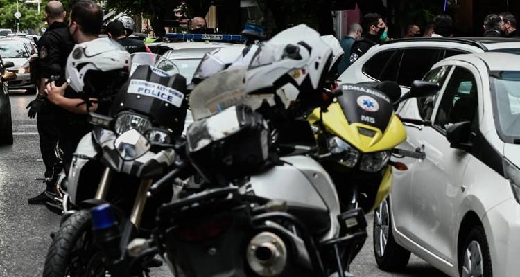 &Alpha;&pi;ό&pi;&epsilon;&iota;&rho;&alpha; &lambda;&eta;&sigma;&tau;&epsilon;ί&alpha;&sigmaf; &mu;&epsilon; &omicron;&mu;&eta;&rho;ί&alpha; &sigma;&tau;&alpha; &Epsilon;&Lambda;&Tau;&Alpha; &Kappa;&omicron;&rho;&omega;&pi;ί&omicron;&upsilon;