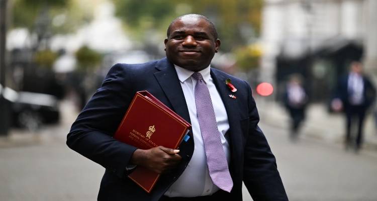 Προειδοποίηση Λάμι προς Τραμπ: “Οι δασμοί δεν πρέπει να πλήττουν τους συμμάχους”