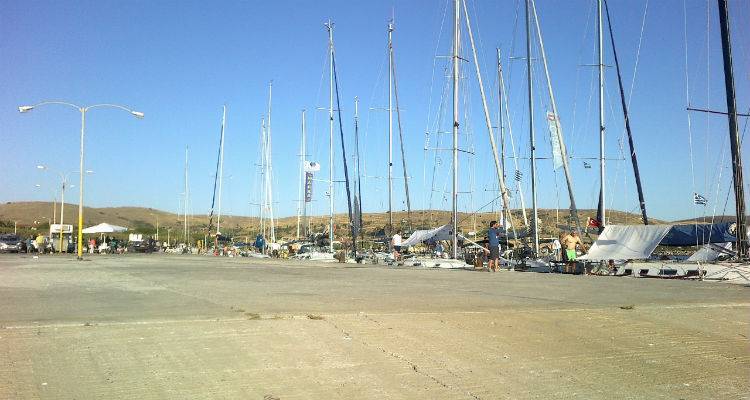 &Sigma;&tau;&eta; &Lambda;ή&mu;&nu;&omicron; &kappa;&rho;ά&tau;&eta;&sigma;&alpha;&nu; &tau;&alpha; &sigma;&kappa;ά&phi;&eta; &tau;&eta;&sigmaf; &Rho;&epsilon;&gamma;&kappa;ά&tau;&alpha;&sigmaf; &Phi;&iota;&lambda;ί&alpha;&sigmaf; &omicron;&iota; &iota;&sigma;&chi;&upsilon;&rho;&omicron;ί ά&nu;&epsilon;&mu;&omicron;&iota;