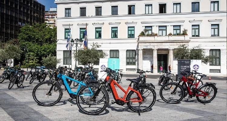 Το 43% των Ελλήνων έχει στραφεί σε εναλλακτικά μέσα μετακίνησης!