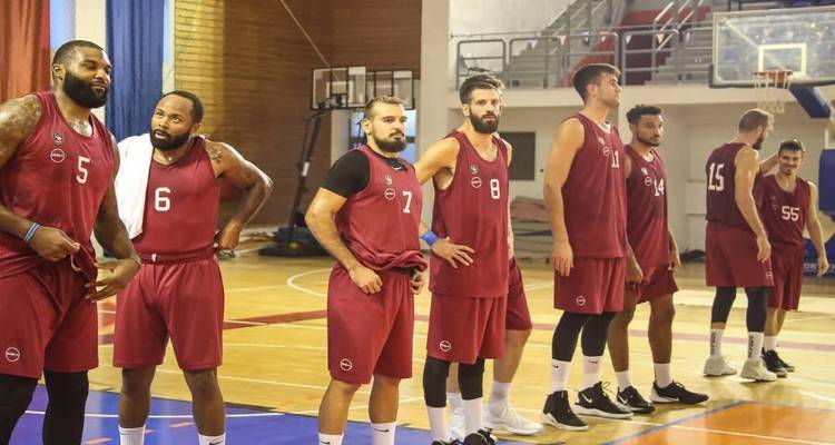 Ή&phi;&alpha;&iota;&sigma;&tau;&omicron;&sigmaf; &Lambda;ή&mu;&nu;&omicron;&upsilon;: &Omicron;&iota; &alpha;&rho;&iota;&theta;&mu;&omicron;ί &tau;&omega;&nu; &pi;&alpha;&iota;&kappa;&tau;ώ&nu; (photo)