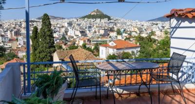 Νέα εποχή για τις βραχυχρόνιες μισθώσεις στην Ελλάδα | Πώς αλλάζει την αγορά το νέο νομοθετικό πλαίσιο