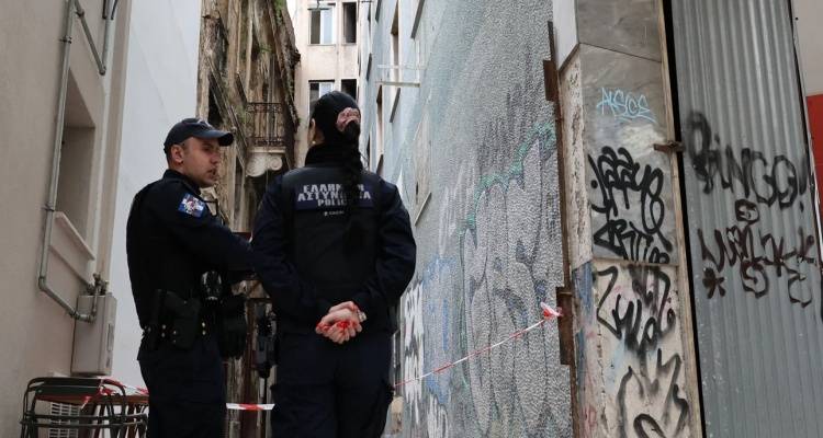 &Kappa;ά&mu;&epsilon;&rho;&alpha; &kappa;&alpha;&tau;έ&gamma;&rho;&alpha;&psi;&epsilon; &tau;&iota; έ&gamma;&iota;&nu;&epsilon; &pi;&rho;&iota;&nu; &tau;&eta;&nu; &pi;&tau;ώ&sigma;&eta; &tau;&eta;&sigmaf; 30&chi;&rho;&omicron;&nu;&eta;&sigmaf; &sigma;&tau;&eta;&nu; &Alpha;&theta;ή&nu;&alpha;: &Omicron; &Iota;&tau;&alpha;&lambda;ό&sigmaf; &tau;&eta;&nu; έ&kappa;&lambda;&epsilon;&iota;&sigma;&epsilon; έ&xi;&omega; &alpha;&pi;ό &tau;&omicron; &sigma;&pi;ί&tau;&iota;, έ&sigma;&pi;&alpha;&sigma;&epsilon; &mu;ό&nu;&eta; &tau;&eta;&sigmaf; &tau;&omicron; &tau;&zeta;ά&mu;&iota;