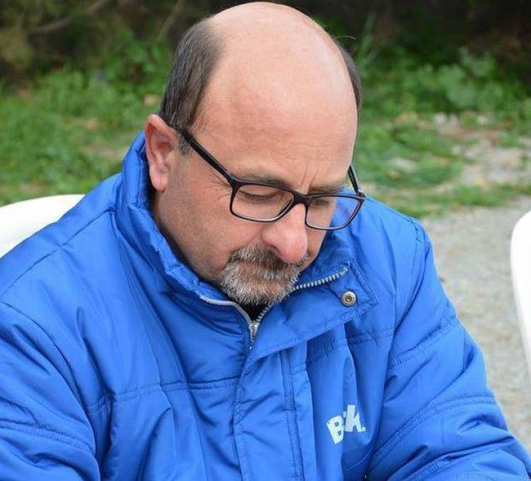 &Sigma;&upsilon;&sigma;&tau;&rho;&alpha;&tau;&epsilon;ύ&epsilon;&tau;&alpha;&iota; &mu;&epsilon; &tau;&omicron;&nu; &Delta;&eta;&mu;ή&tau;&rho;&eta; &Mu;&pi;&omicron;&upsilon;&lambda;ώ&tau;&eta;, &omicron; &alpha;&nu;&tau;&iota;&delta;ή&mu;&alpha;&rho;&chi;&omicron;&sigmaf; &Pi;&alpha;&lambda;&alpha;&iota;&omicron;&lambda;ό&gamma;&omicron;&sigmaf; &Kappa;&upsilon;&rho;&iota;&alpha;&zeta;ή&sigmaf;