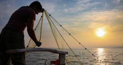 &Kappa;&rho;&alpha;&upsilon;&gamma;ή &alpha;&gamma;&omega;&nu;ί&alpha;&sigmaf; &alpha;&pi;ό &psi;&alpha;&rho;ά&delta;&epsilon;&sigmaf; &tau;&eta;&sigmaf; &Lambda;ή&mu;&nu;&omicron;&upsilon;: K&alpha;&tau;&alpha;&gamma;&gamma;έ&lambda;&lambda;&omicron;&upsilon;&nu; &alpha;&kappa;&rho;&alpha;ί&epsilon;&sigmaf; &pi;&rho;&omicron;&kappa;&lambda;ή&sigma;&epsilon;&iota;&sigmaf; &alpha;&pi;ό &Tau;&omicron;ύ&rho;&kappa;&omicron;&upsilon;&sigmaf; &alpha;&lambda;&iota;&epsilon;ί&sigmaf; | &laquo;&Phi;&omicron;&beta;ό&mu;&alpha;&sigma;&tau;&epsilon; &nu;&alpha; &pi;&lambda;&eta;&sigma;&iota;ά&sigma;&omicron;&upsilon;&mu;&epsilon; &ndash; &Alpha;&nu; &pi;&alpha;&sigmaf; &epsilon;&kappa;&epsilon;ί, &tau;&epsilon;&lambda;&epsilon;ί&omega;&sigma;&epsilon;&sigmaf;&raquo;