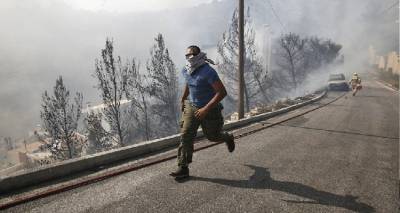 &Phi;&omega;&tau;&iota;ά &sigma;&tau;&eta; &Gamma;&lambda;&upsilon;&phi;ά&delta;&alpha;: &Sigma;&tau;&omicron;&nu; &upsilon;&pi;&omicron;&sigma;&tau;&alpha;&theta;&mu;ό &Delta;&Epsilon;&Delta;&Delta;&Eta;&Epsilon; &sigma;&tau;&eta;&nu; &omicron;&delta;ό &Mu;&epsilon;&tau;&sigma;ό&beta;&omicron;&upsilon;, &eta; &alpha;&phi;&epsilon;&tau;&eta;&rho;ί&alpha; &tau;&eta;&sigmaf; &pi;&upsilon;&rho;&kappa;&alpha;&gamma;&iota;ά&sigmaf;