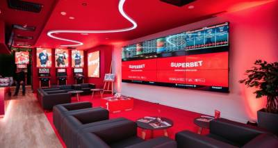 &Eta; &Epsilon;&pi;&iota;&sigma;&tau;&rho;&omicron;&phi;ή &tau;&omega;&nu; &Theta;&epsilon;ώ&nu;: &Gamma;&iota;&alpha;&tau;ί &tau;&alpha; &Phi;&rho;&omicron;&upsilon;&tau;ά&kappa;&iota;&alpha; &mu;&epsilon; &tau;&eta;&nu; &Alpha;&rho;&chi;&alpha;ί&alpha; &Epsilon;&lambda;&lambda;ά&delta;&alpha; &Kappa;&upsilon;&rho;&iota;&alpha;&rho;&chi;&omicron;ύ&nu; &tau;&omicron; 2026