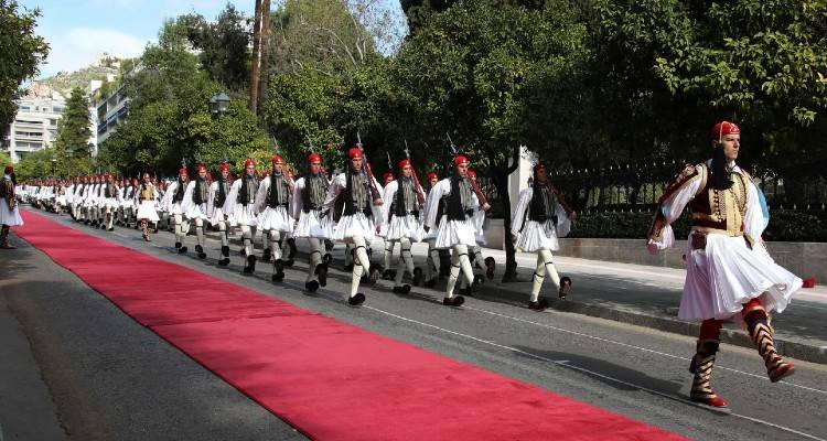 Έρχεται ένα ξεχωριστό διήμερο | Τι περιμένει η Ελλάδα από τους εορτασμούς για τα 200 χρόνια