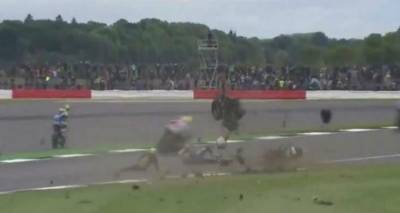 Τρομακτική σύγκρουση στο MotoGP -Γλίτωσαν από θαύμα οι δύο οδηγοί (video)