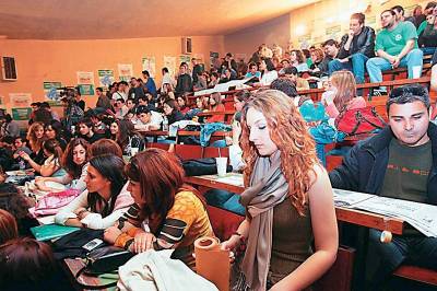 &Lambda;&omicron;&beta;έ&rho;&delta;&omicron;&sigmaf;: &laquo;&Alpha;&pi;ό &tau;&omicron;&nu; &Sigma;&epsilon;&pi;&tau;έ&mu;&beta;&rho;&iota;&omicron; &tau;έ&lambda;&omicron;&sigmaf; &omicron;&iota; &ldquo;&alpha;&iota;ώ&nu;&iota;&omicron;&iota;&rdquo; &phi;&omicron;&iota;&tau;&eta;&tau;έ&sigmaf;&raquo;