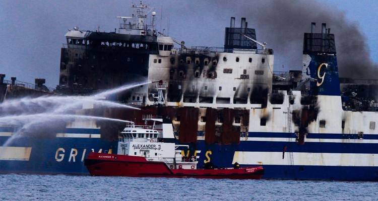 Euroferry Olympia: &Beta;&rho;έ&theta;&eta;&kappa;&epsilon; &alpha;&pi;&alpha;&nu;&theta;&rho;&alpha;&kappa;&omega;&mu;έ&nu;&eta; &sigma;&omicron;&rho;ό&sigmaf; &mu;έ&sigma;&alpha; &sigma;&epsilon; &phi;&omicron;&rho;&tau;&eta;&gamma;ό