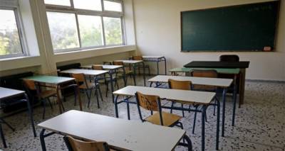 &Sigma;&tau;&eta; &Beta;&omicron;&upsilon;&lambda;ή &alpha;&pi;ό &tau;&omicron; &Kappa;&Kappa;&Epsilon; &eta; &kappa;ά&lambda;&upsilon;&psi;&eta; &kappa;&epsilon;&nu;ώ&nu; &sigma;&tau;&alpha; &sigma;&chi;&omicron;&lambda;&epsilon;ί&alpha; &tau;&eta;&sigmaf; &Lambda;ή&mu;&nu;&omicron;&upsilon; &kappa;&alpha;&iota; &tau;&omicron;&upsilon; Ά&eta; &Sigma;&tau;&rho;ά&tau;&eta;
