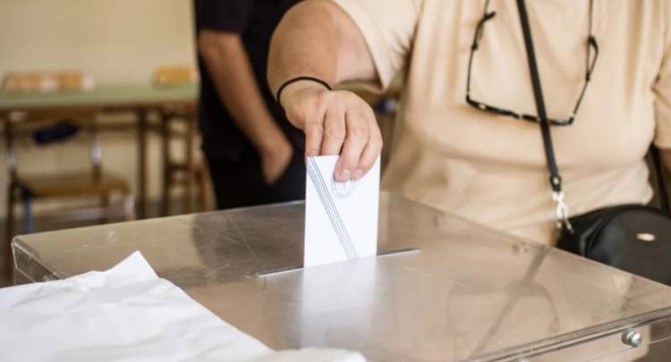 &Eta; &laquo;&alpha;&kappa;&tau;&iota;&nu;&omicron;&gamma;&rho;&alpha;&phi;ί&alpha;&raquo; &tau;&omega;&nu; &epsilon;&kappa;&lambda;&omicron;&gamma;ώ&nu; &tau;&eta;&sigmaf; 21&eta;&sigmaf; &Mu;&alpha;ΐ&omicron;&upsilon;: Ό&lambda;&alpha; ό&sigma;&alpha; &pi;&rho;έ&pi;&epsilon;&iota; &nu;&alpha; &xi;έ&rho;&omicron;&upsilon;&mu;&epsilon;