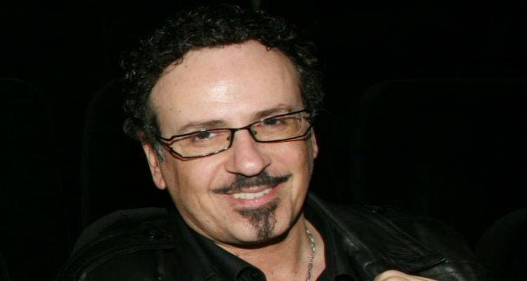 &Omicron; &Chi;ά&rho;&eta;&sigmaf; &Rho;ώ&mu;&alpha;&sigmaf; &sigma;&tau;&omicron;&nu; Fm 100: &laquo;&Epsilon;ί&nu;&alpha;&iota; &chi;&alpha;&rho;ά &mu;&omicron;&upsilon; &nu;&alpha; &beta;&rho;ί&sigma;&kappa;&omicron;&mu;&alpha;&iota; &sigma;&tau;&eta; &Lambda;ή&mu;&nu;&omicron;&raquo; (mp3)