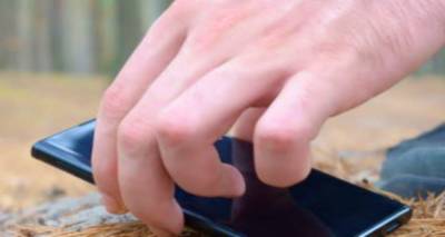 &Mu;ύ&rho;&iota;&nu;&alpha;: &Chi;ά&theta;&eta;&kappa;&epsilon; &kappa;&iota;&nu;&eta;&tau;ό &tau;&eta;&lambda;έ&phi;&omega;&nu;&omicron;!