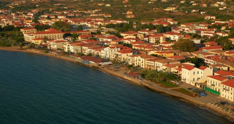 "&Omicron; &Kappa;&alpha;&lambda;ό&sigmaf; &Sigma;&alpha;&mu;&alpha;&rho;&epsilon;ί&tau;&eta;&sigmaf;" &epsilon;&kappa;&pi;&omicron;&iota;&epsilon;ί &omicron;&iota;&kappa;ό&pi;&epsilon;&delta;&omicron; &sigma;&tau;&omicron; &Rho;&omega;&mu;&epsilon;ί&kappa;&omicron; &Gamma;&iota;&alpha;&lambda;ό