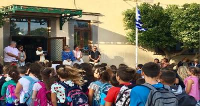 &Sigma;&chi;&omicron;&lambda;&epsilon;ί&alpha;: &laquo;&Theta;&alpha; &alpha;&nu;&omicron;ί&xi;&omicron;&upsilon;&nu; &mu;&epsilon; &tau;&alpha; &eta;&pi;&iota;ό&tau;&epsilon;&rho;&alpha; &delta;&upsilon;&nu;&alpha;&tau;ά &mu;έ&tau;&rho;&alpha;&raquo; &lambda;έ&epsilon;&iota; &eta; &Nu;ί&kappa;&eta; &Kappa;&epsilon;&rho;&alpha;&mu;έ&omega;&sigmaf; | &Tau;&iota; &theta;&alpha; &gamma;ί&nu;&epsilon;&tau;&alpha;&iota; &sigma;&epsilon; &pi;&epsilon;&rho;ί&pi;&tau;&omega;&sigma;&eta; &kappa;&rho;&omicron;ύ&sigma;&mu;&alpha;&tau;&omicron;&sigmaf;