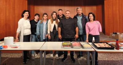 &Eta; &Sigma;&Alpha;&Epsilon;&Kappa; &Lambda;ή&mu;&nu;&omicron;&upsilon; &sigma;&tau;&omicron; &Delta;&eta;&mu;&omicron;&tau;&iota;&kappa;ό &Sigma;&chi;&omicron;&lambda;&epsilon;ί&omicron; &Alpha;&tau;&sigma;&iota;&kappa;ή&sigmaf; &mu;&epsilon; &mu;ά&theta;&eta;&mu;&alpha; &upsilon;&gamma;&iota;&epsilon;&iota;&nu;ή&sigmaf; &delta;&iota;&alpha;&tau;&rho;&omicron;&phi;ή&sigmaf; &amp; live &mu;&alpha;&gamma;&epsilon;&iota;&rho;&iota;&kappa;ή | &Epsilon;&kappa;&pi;&alpha;ί&delta;&epsilon;&upsilon;&sigma;&eta; &mu;&epsilon; &gamma;&epsilon;ύ&sigma;&eta; (photos)