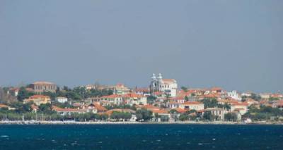 &Sigma;&upsilon;&nu;ά&nu;&tau;&eta;&sigma;&eta; &sigma;&tau;&omicron; &Mu;&omicron;ύ&delta;&rho;&omicron; &mu;&epsilon; &theta;έ&mu;&alpha; &tau;&omicron; &pi;&alpha;&rho;&alpha;&epsilon;&mu;&pi;ό&rho;&iota;&omicron;