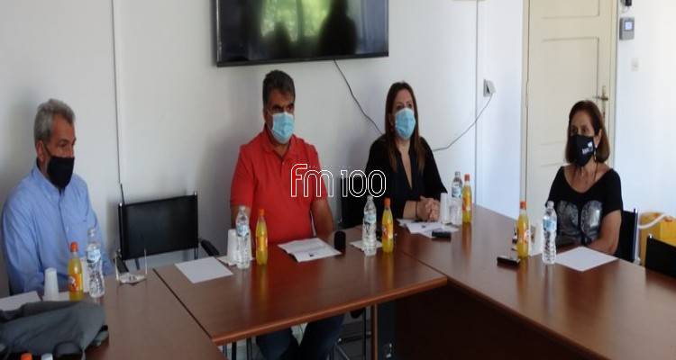 Aegean Docs: &laquo;&Tau;&omicron; &Phi;&epsilon;&sigma;&tau;&iota;&beta;ά&lambda; ή&rho;&theta;&epsilon; &gamma;&iota;&alpha; &nu;&alpha; &mu;&epsilon;ί&nu;&epsilon;&iota; &sigma;&tau;&eta; &Lambda;ή&mu;&nu;&omicron;&raquo; (photos + video)