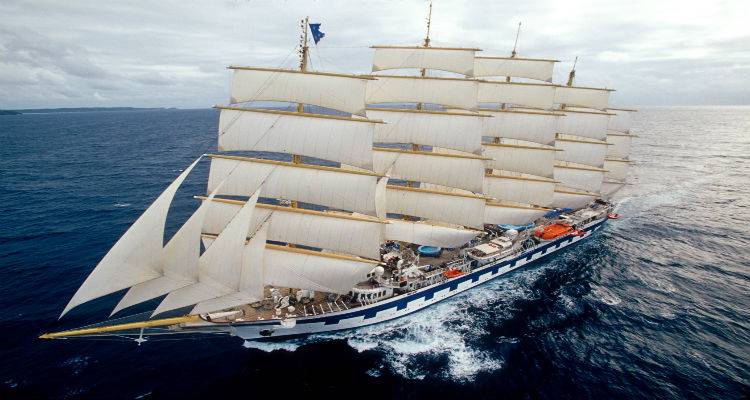 &Sigma;&tau;&eta; &Lambda;ή&mu;&nu;&omicron; &sigma;ή&mu;&epsilon;&rho;&alpha; &tau;&omicron; &epsilon;&nu;&tau;&upsilon;&pi;&omega;&sigma;&iota;&alpha;&kappa;ό &laquo;Royal Clipper&raquo; (photo)