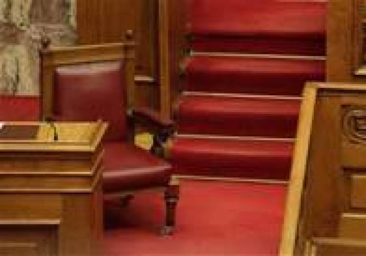 &Tau;&epsilon;&chi;&nu;ά&sigma;&mu;&alpha;&tau;&alpha; &alpha;&pi;&epsilon;&lambda;&pi;&iota;&sigma;ί&alpha;&sigmaf;