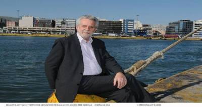 &Delta;ή&mu;&alpha;&rho;&chi;&omicron;&sigmaf; &Alpha;&gamma;ί&omicron;&upsilon; &Epsilon;&upsilon;&sigma;&tau;&rho;&alpha;&tau;ί&omicron;&upsilon; &pi;&rho;&omicron;&sigmaf; &Delta;&rho;ί&tau;&sigma;&alpha;: &laquo;&Mu;&epsilon; &rho;&omega;&tau;&omicron;ύ&nu; &kappa;&alpha;&iota; &delta;&epsilon;&nu; &xi;έ&rho;&omega; &tau;&iota; &nu;&alpha; &alpha;&pi;&alpha;&nu;&tau;ή&sigma;&omega;&raquo; (mp3)