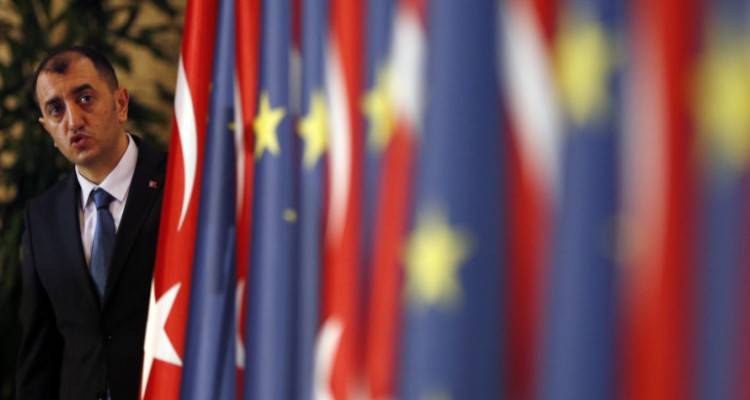 &Sigma;ύ&nu;&omicron;&delta;&omicron;&sigmaf; &Kappa;&omicron;&rho;&upsilon;&phi;ή&sigmaf; &sigma;&tau;&eta;&nu; &Epsilon;&upsilon;&rho;ώ&pi;&eta;: &Mu;έ&tau;&omega;&pi;&alpha;, &phi;ό&beta;&omicron;&iota;, &alpha;&pi;&omicron;&phi;ά&sigma;&epsilon;&iota;&sigmaf; &gamma;&iota;&alpha; &tau;&eta;&nu; &Tau;&omicron;&upsilon;&rho;&kappa;ί&alpha; | &Alpha;&nu;&eta;&sigma;&upsilon;&chi;ί&alpha; &sigma;&tau;&eta;&nu; &Alpha;&theta;ή&nu;&alpha;
